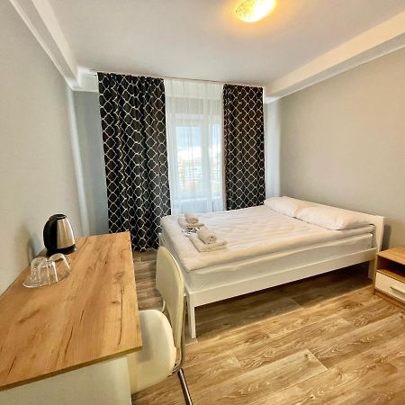 Hotel 7F Kiev Exterior foto