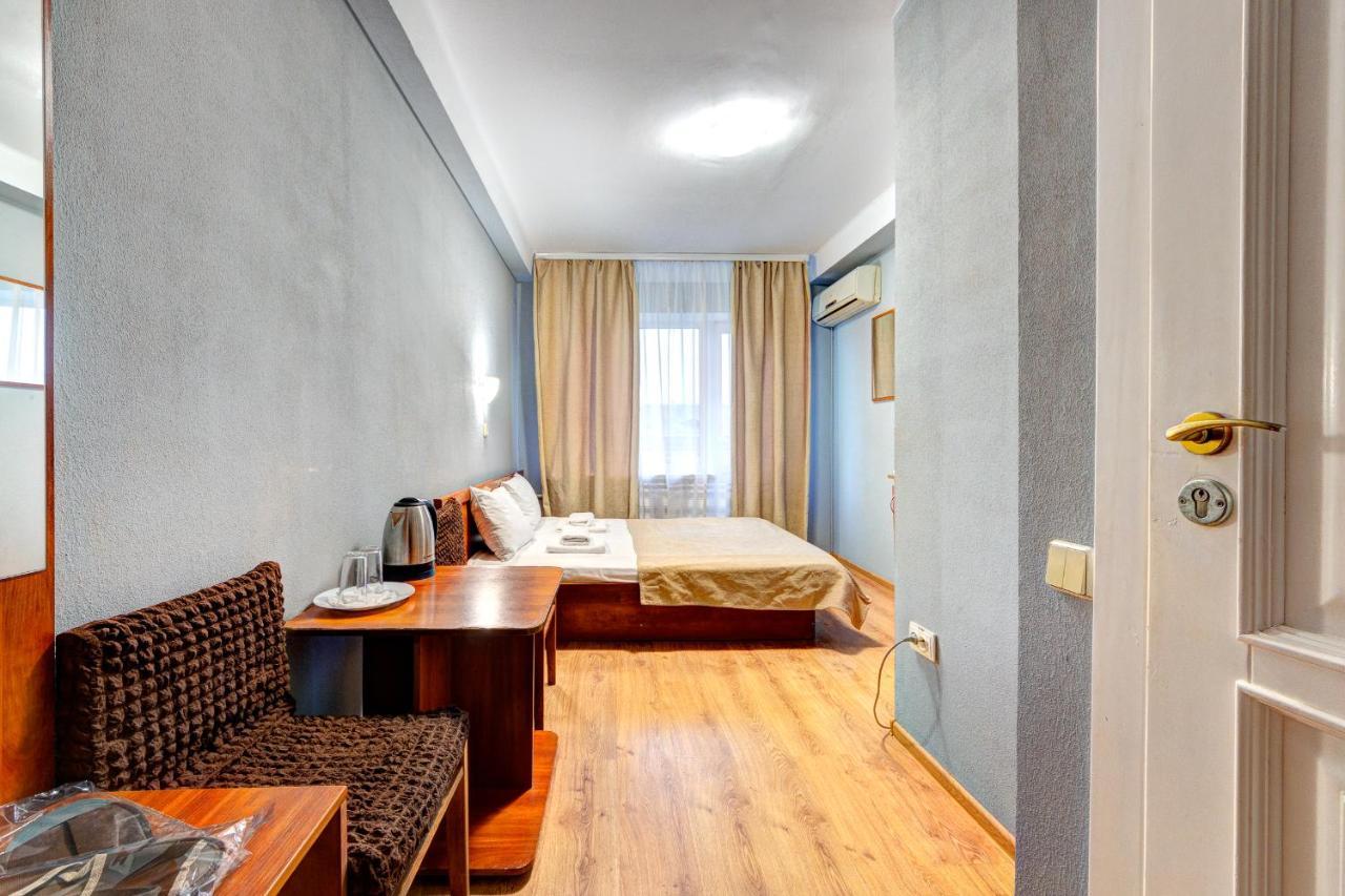Hotel 7F Kiev Exterior foto