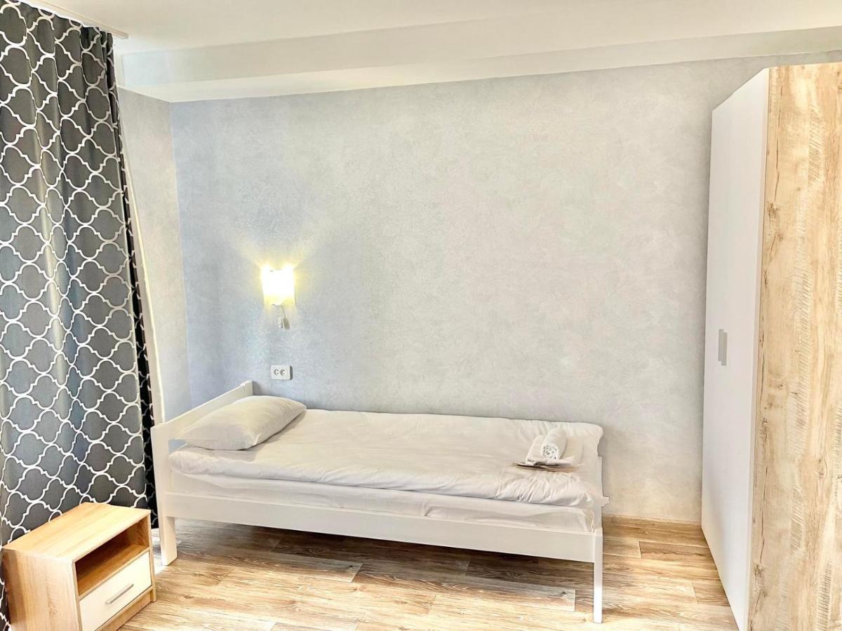 Hotel 7F Kiev Exterior foto