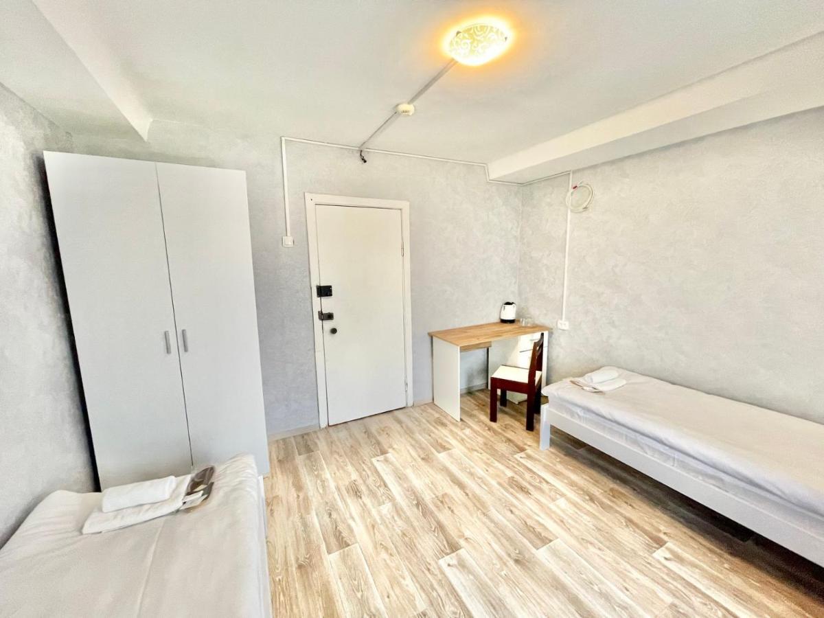 Hotel 7F Kiev Exterior foto